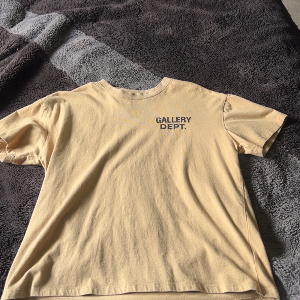 Gallery department t shirt (WILLING TO NEGOTIATE)